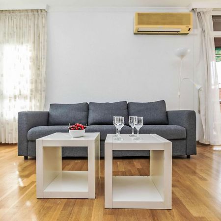 Apartment Sants-Les Corts Galileu By Interhome Барселона Екстер'єр фото