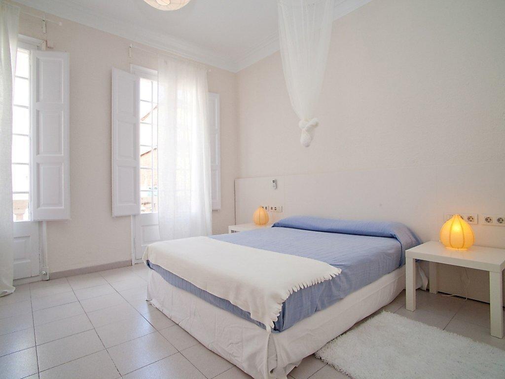 Apartment Sants-Les Corts Galileu By Interhome Барселона Номер фото