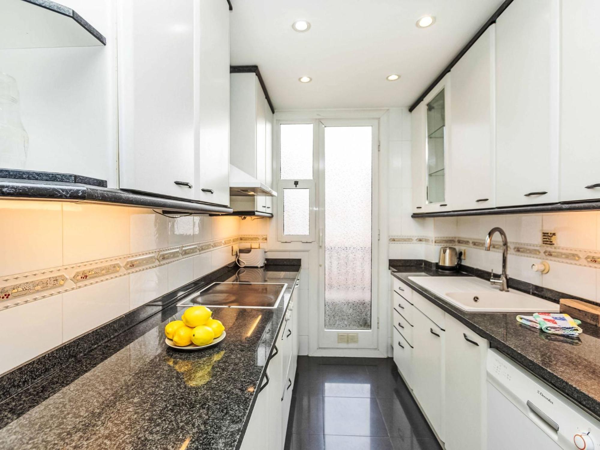 Apartment Sants-Les Corts Galileu By Interhome Барселона Екстер'єр фото