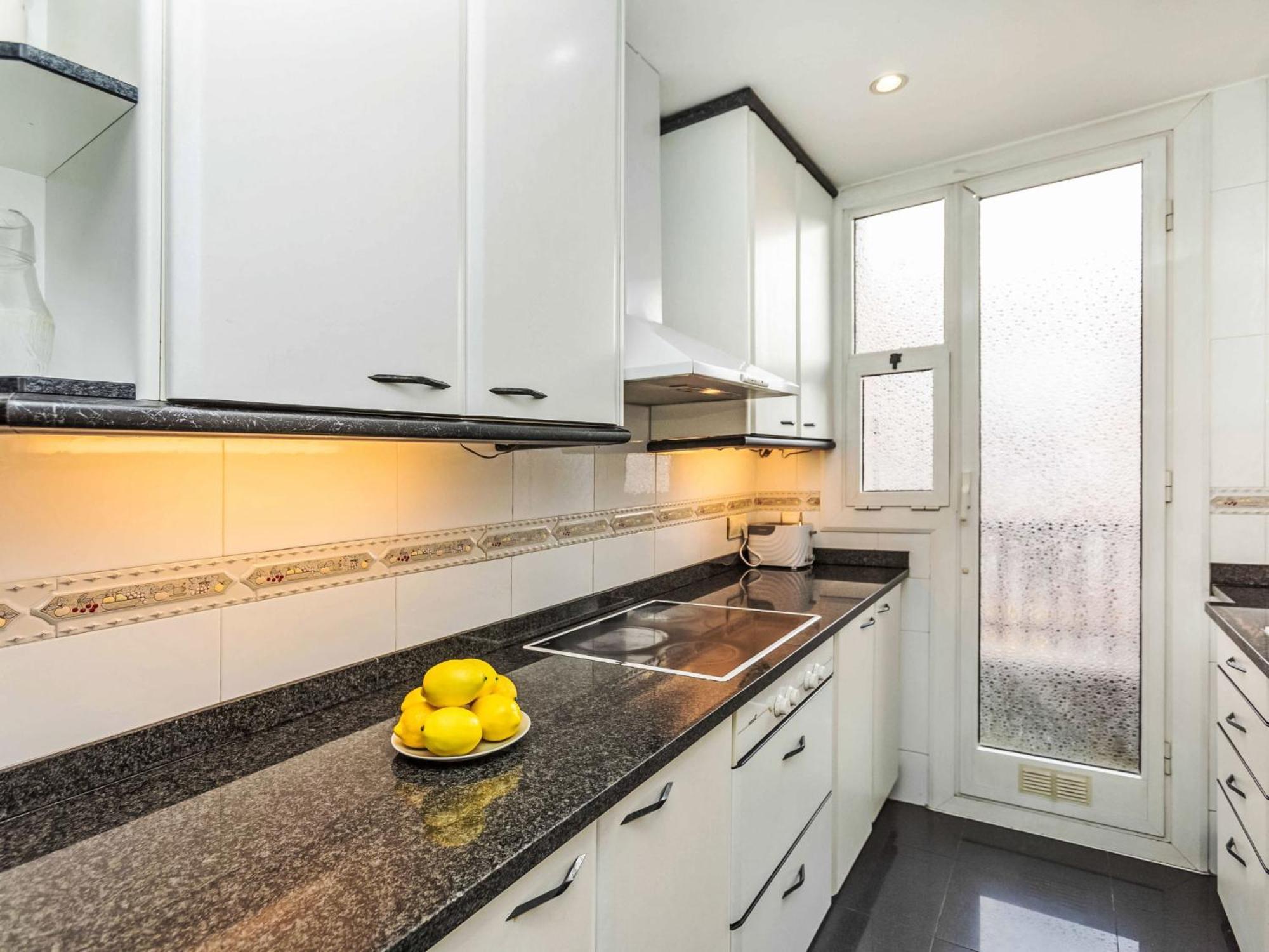 Apartment Sants-Les Corts Galileu By Interhome Барселона Екстер'єр фото