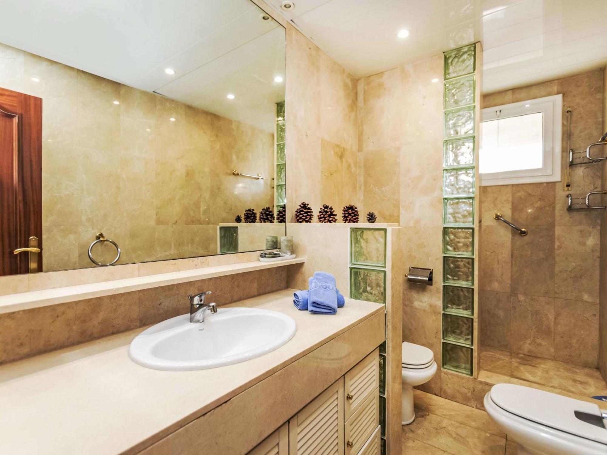 Apartment Sants-Les Corts Galileu By Interhome Барселона Екстер'єр фото