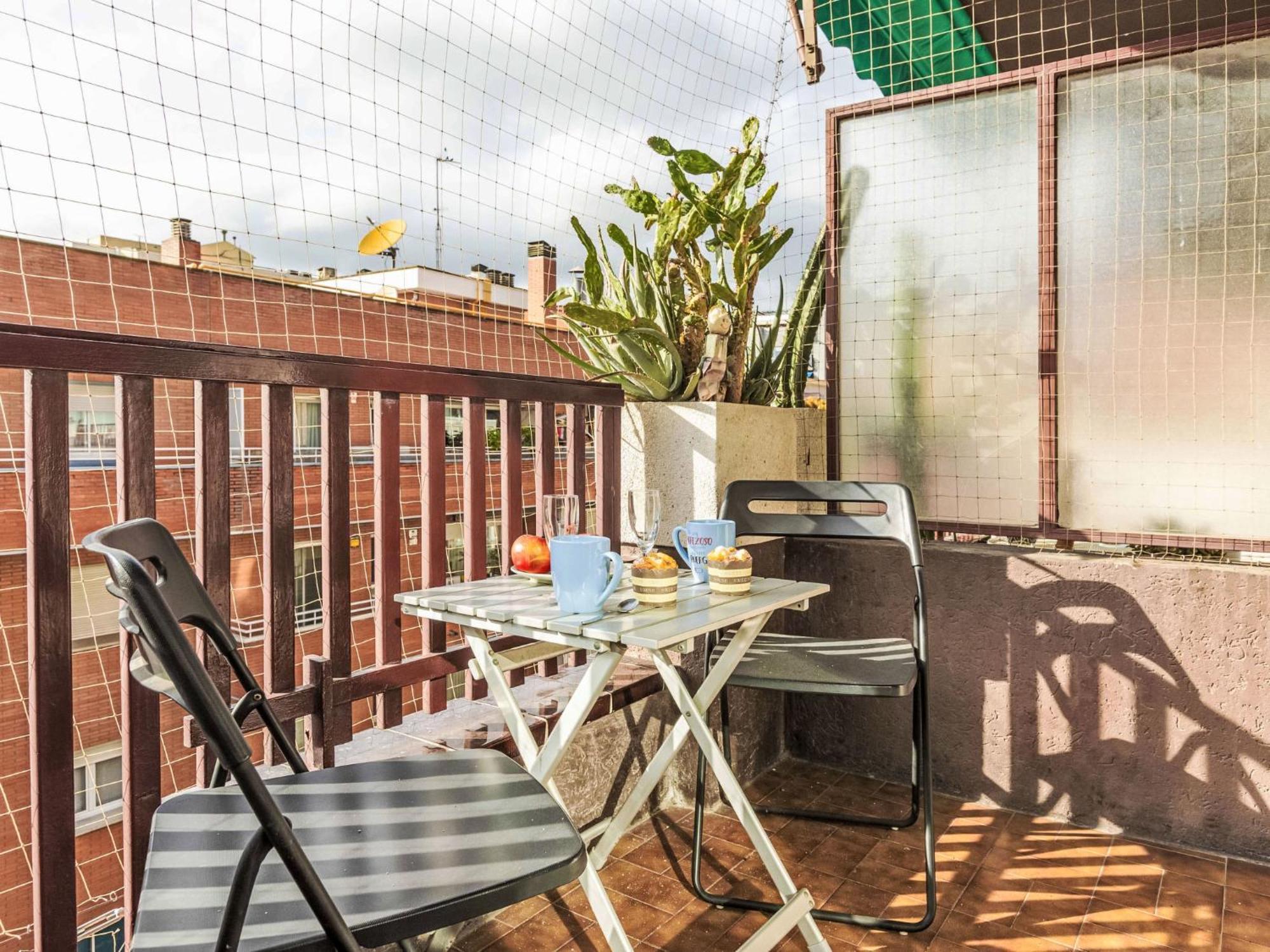 Apartment Sants-Les Corts Galileu By Interhome Барселона Екстер'єр фото