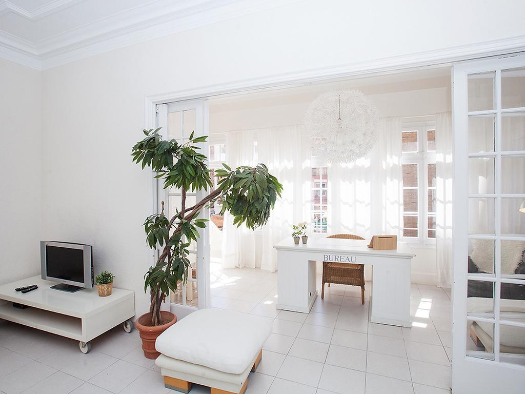 Apartment Sants-Les Corts Galileu By Interhome Барселона Екстер'єр фото